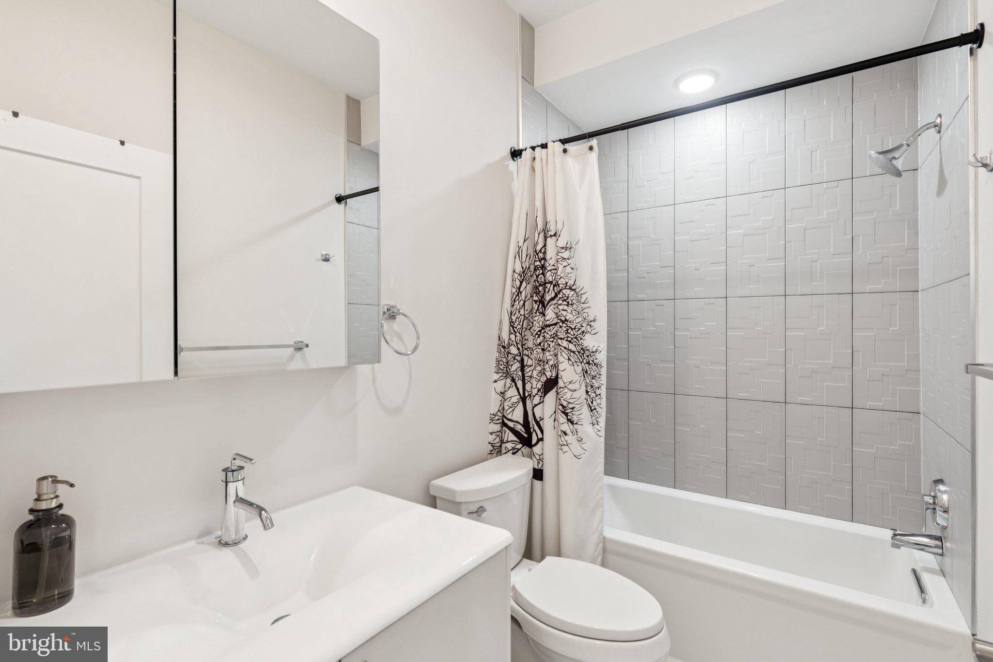 1305 North 27th Street, Unit 5 Philadelphia, PA 19121 - Photo 28 of 65