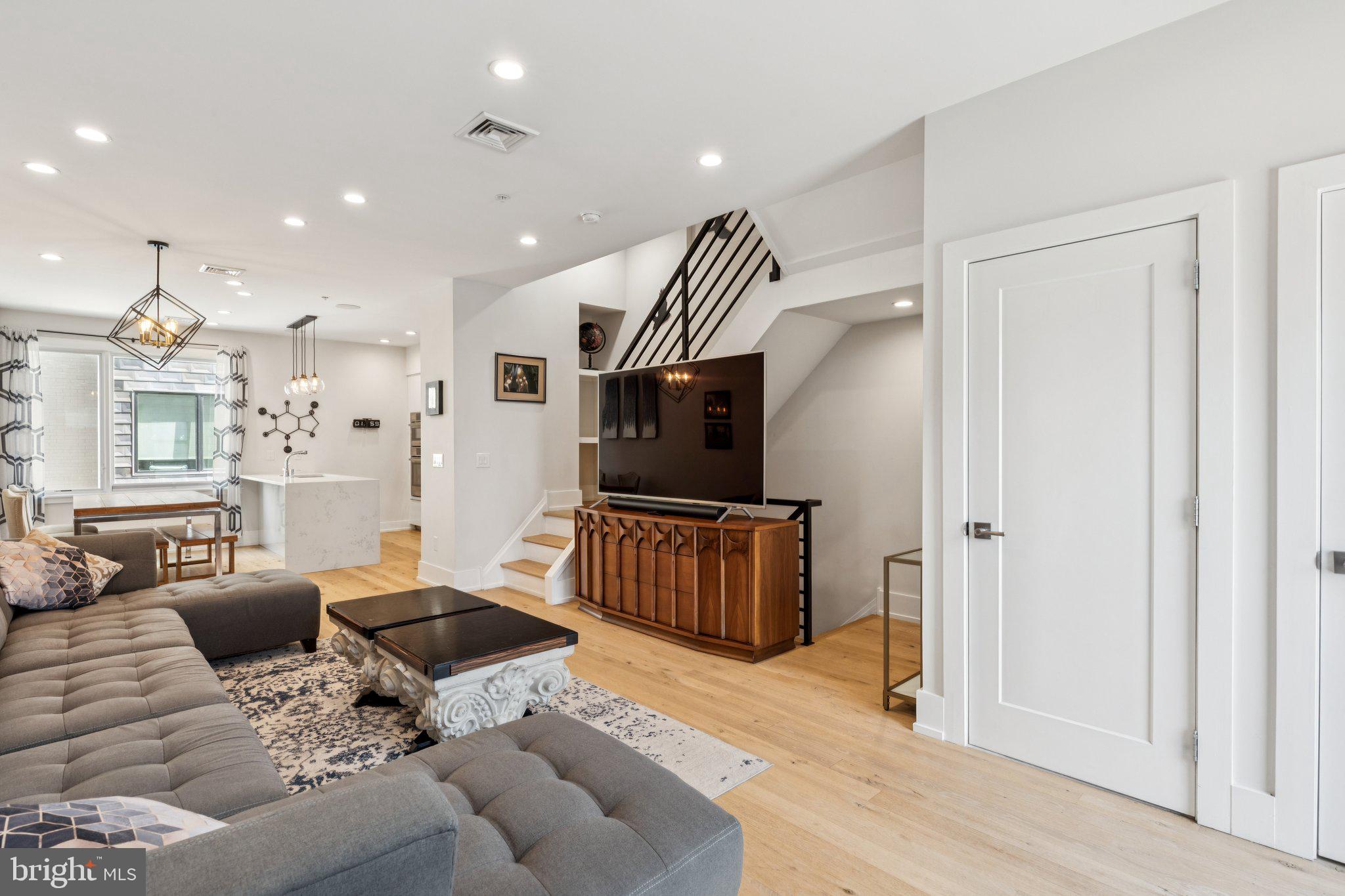 1305 North 27th Street, Unit 5 Philadelphia, PA 19121 - Photo 3 of 64