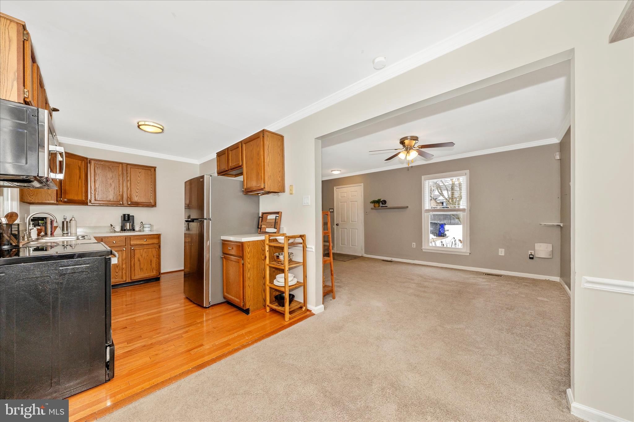 212 Hoff Court Mount Airy, MD 21771 - Photo 11 of 62 Dining Room & Kitchen