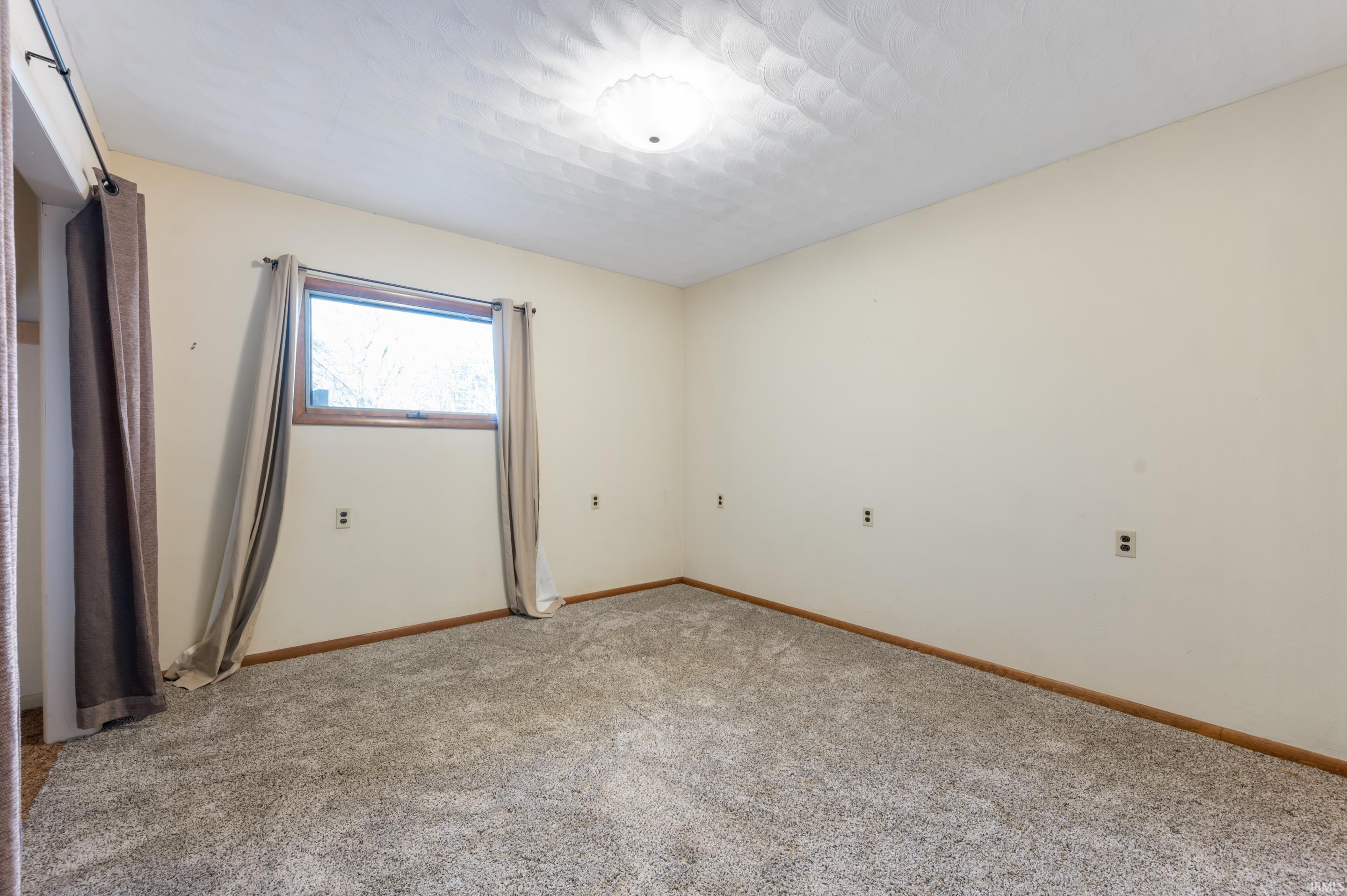 5115 West River Road Muncie, IN 47304 - Photo 18 of 33