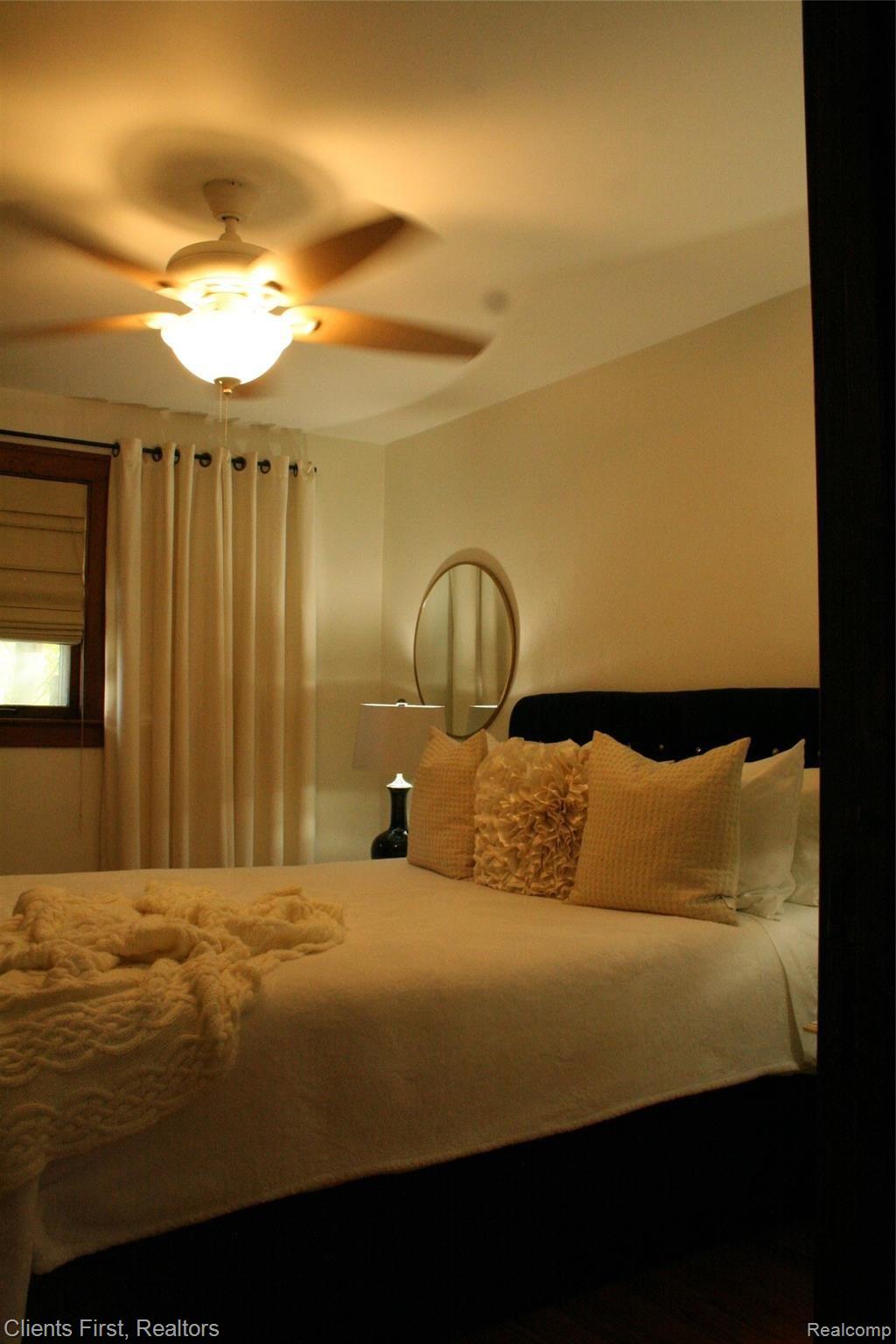 35205 Chestnut Street Wayne, MI 48184 - Photo 36 of 55 IMG_7486.JPG