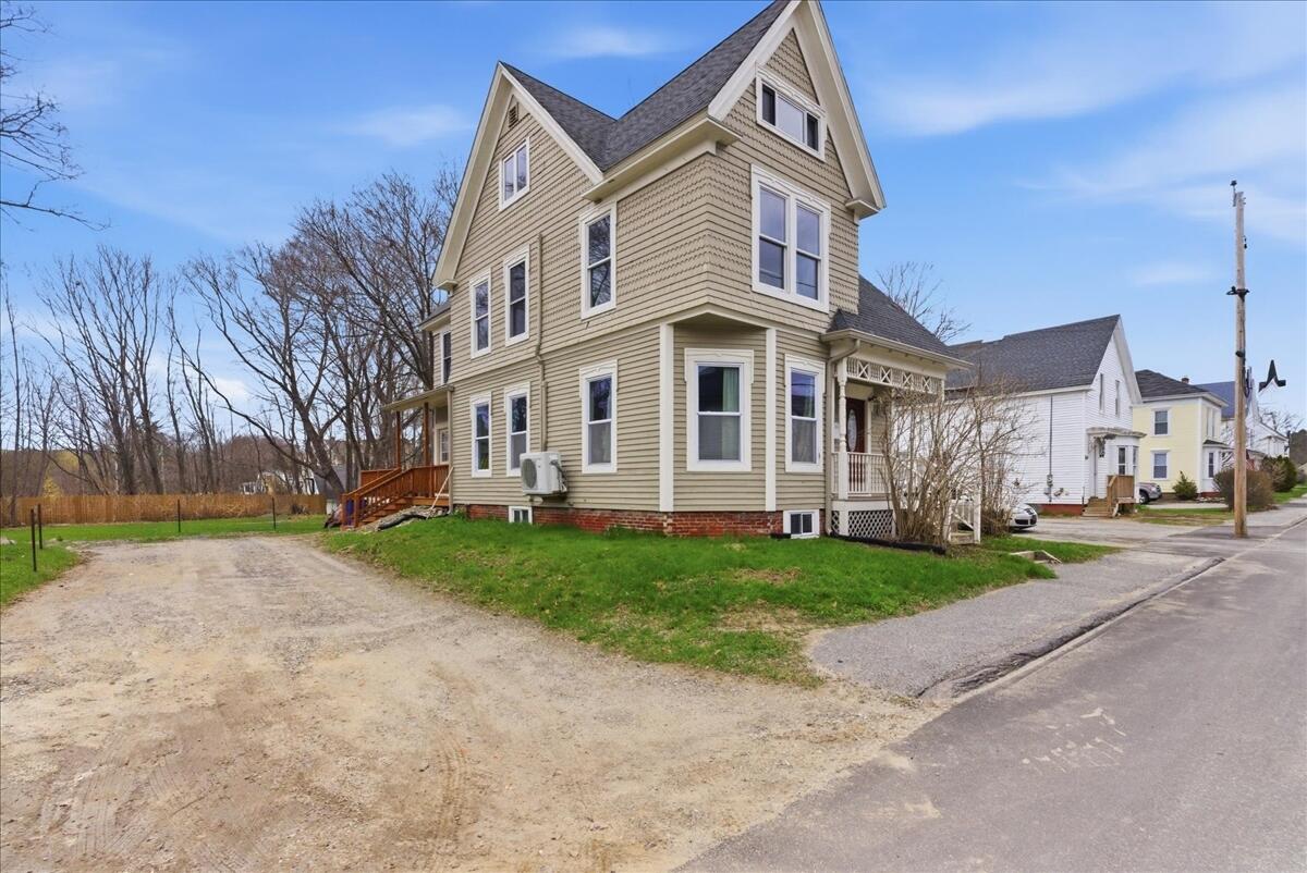 10 Middle Street Lisbon, ME 04252 - Photo 5 of 57 05-exterior_side
