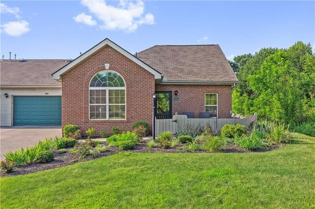 $325,000 | 5136 Polo Fields Drive, Gibsonia, PA 15044