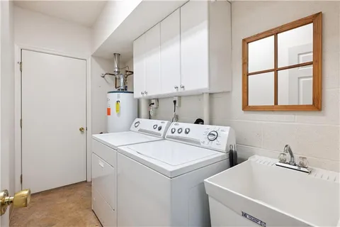 $325,000 | 5136 Polo Fields Drive, Gibsonia, PA 15044