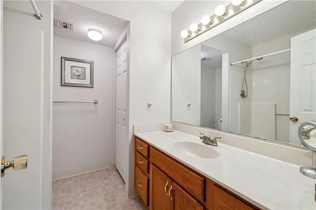 $325,000 | 5136 Polo Fields Drive, Gibsonia, PA 15044