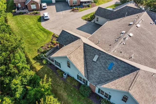 $325,000 | 5136 Polo Fields Drive, Gibsonia, PA 15044