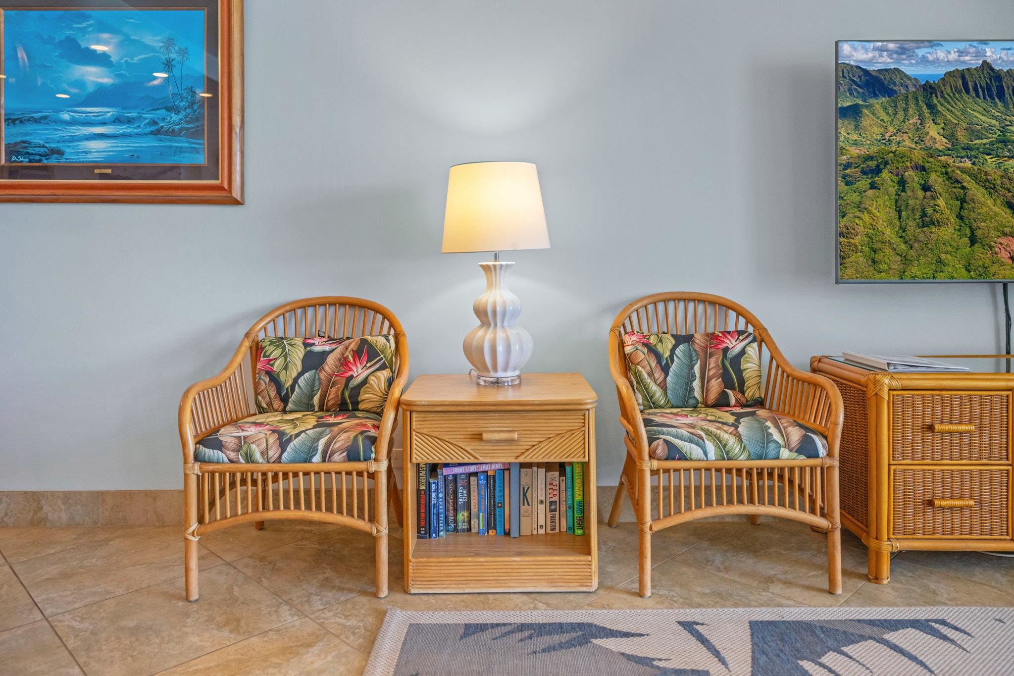 4471 Lower Honoapiilani Road, Unit 415 Lahaina, HI 96761 - Photo 15 of 44 workspace with wooden floor windows and a rug