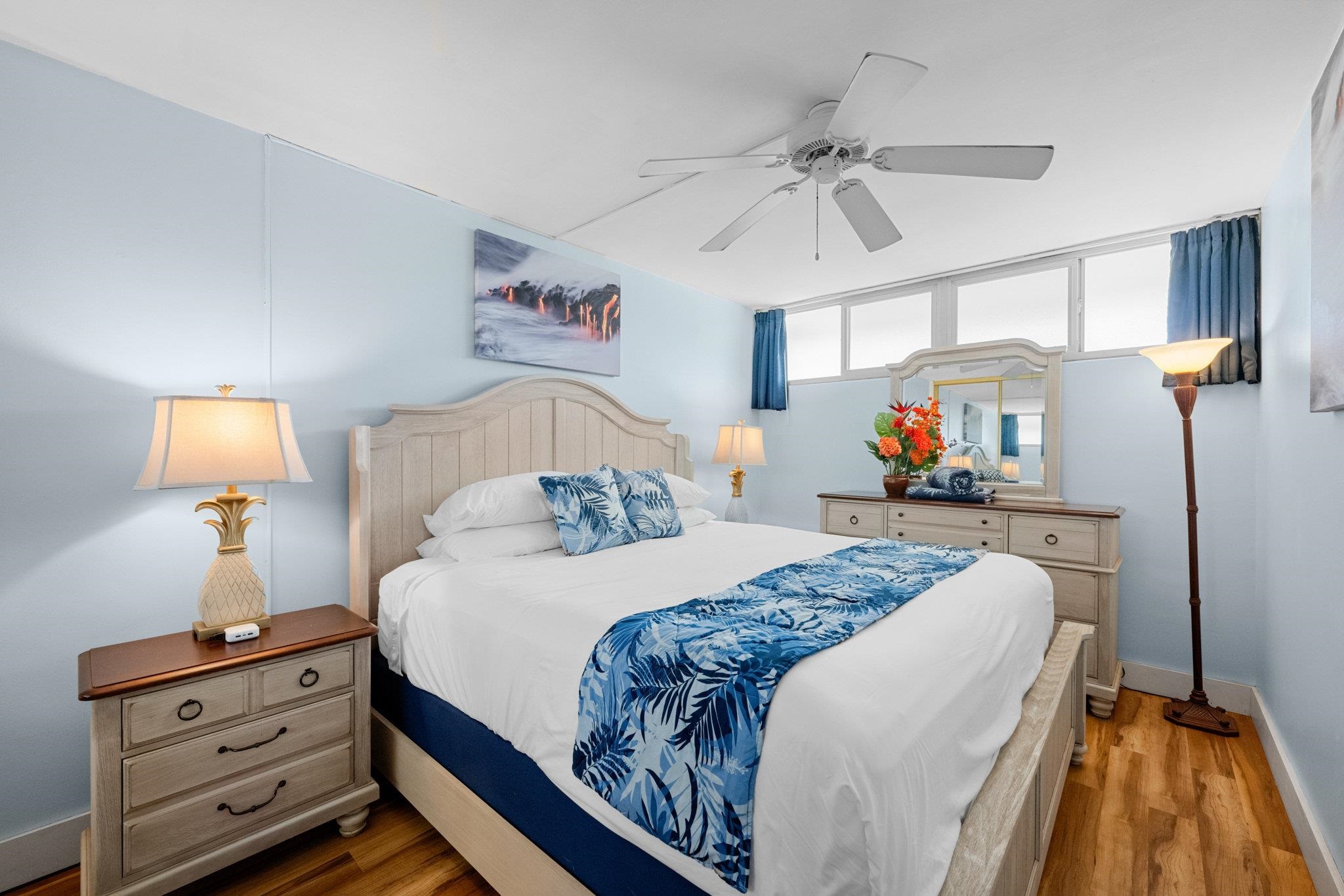 4471 Lower Honoapiilani Road, Unit 415 Lahaina, HI 96761 - Photo 24 of 44 a bedroom with bed and window