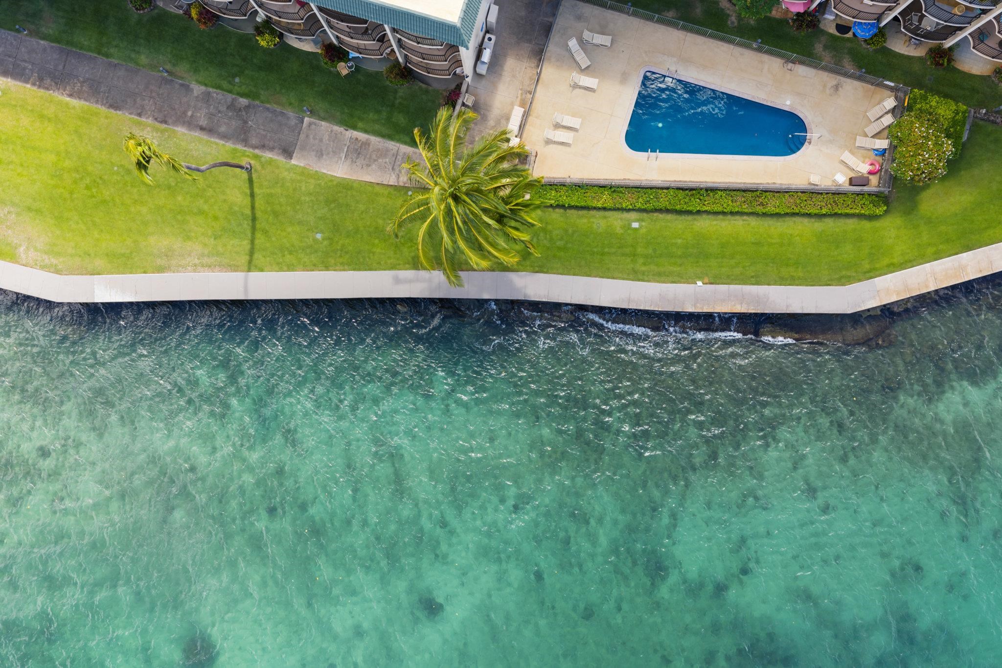 4471 Lower Honoapiilani Road, Unit 415 Lahaina, HI 96761 - Photo 41 of 44 an aerial view of a football ground