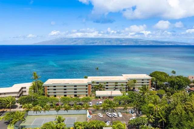 $647,500 | 4471 Lower Honoapiilani Road, Unit 415, Lahaina, HI 96761