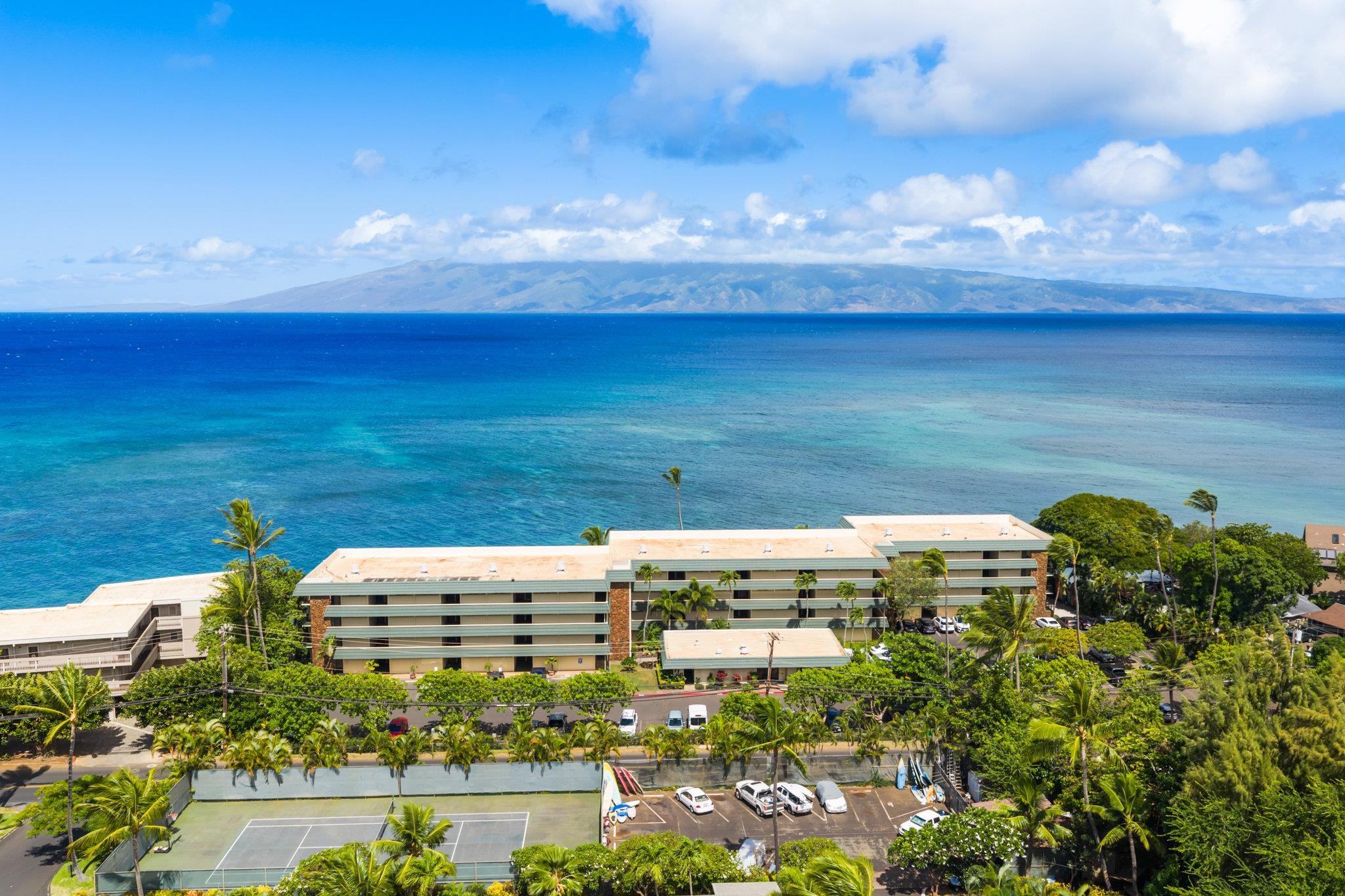 4471 Lower Honoapiilani Road, Unit 415 Lahaina, HI 96761 - Photo 44 of 44 a view of a lake