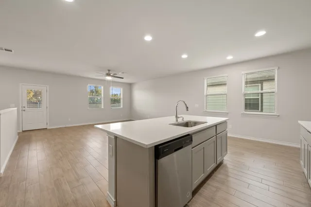 $324,000 | 601 Platinum Lane, Liberty Hill, TX 78642