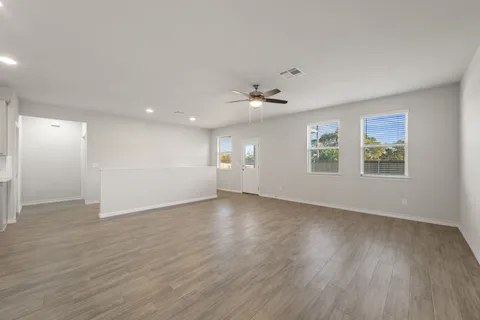 $324,000 | 601 Platinum Lane, Liberty Hill, TX 78642