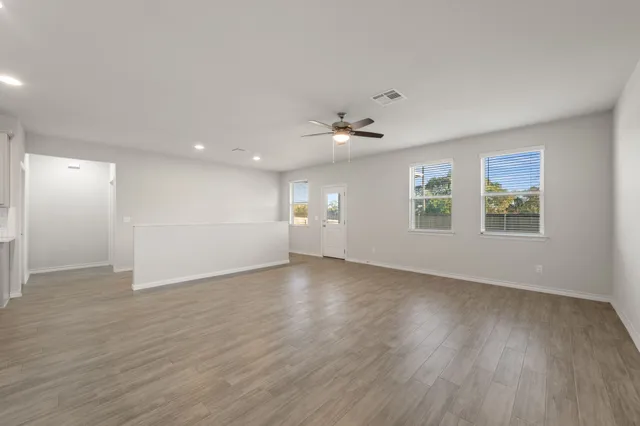 $324,000 | 601 Platinum Lane, Liberty Hill, TX 78642