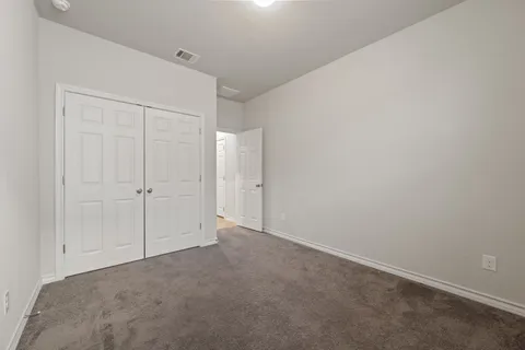 $324,000 | 601 Platinum Lane, Liberty Hill, TX 78642