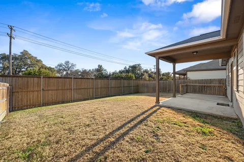 $324,000 | 601 Platinum Lane, Liberty Hill, TX 78642