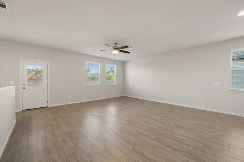 $324,000 | 601 Platinum Lane, Liberty Hill, TX 78642