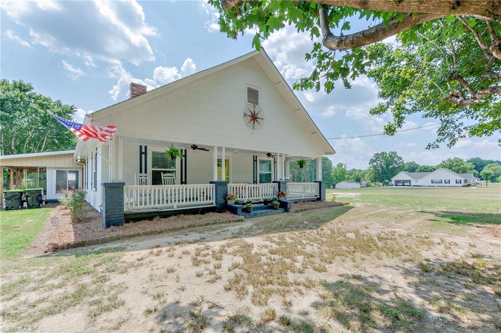 2755 Boones Cave Road Lexington, NC 27295 - Photo 4 of 40 Gallery Image 4