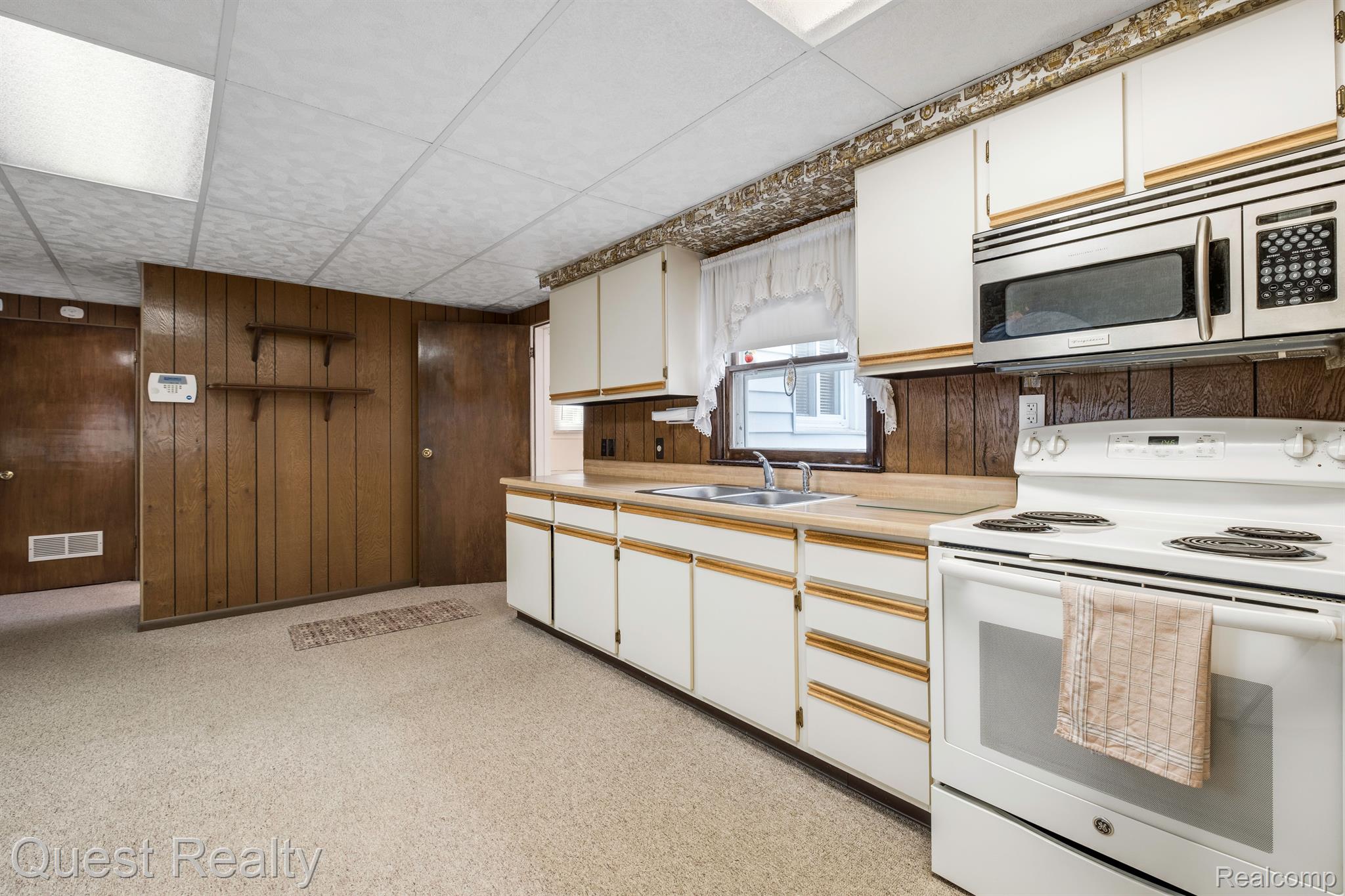 2671 Marlington Road Waterford, MI 48329 - Photo 11 of 32 Gallery Image 11