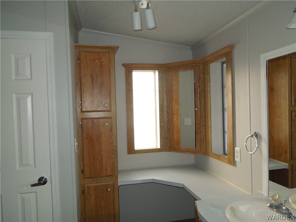 3089 West Carmichael Road Golden Valley, AZ 86413 - Photo 12 of 30