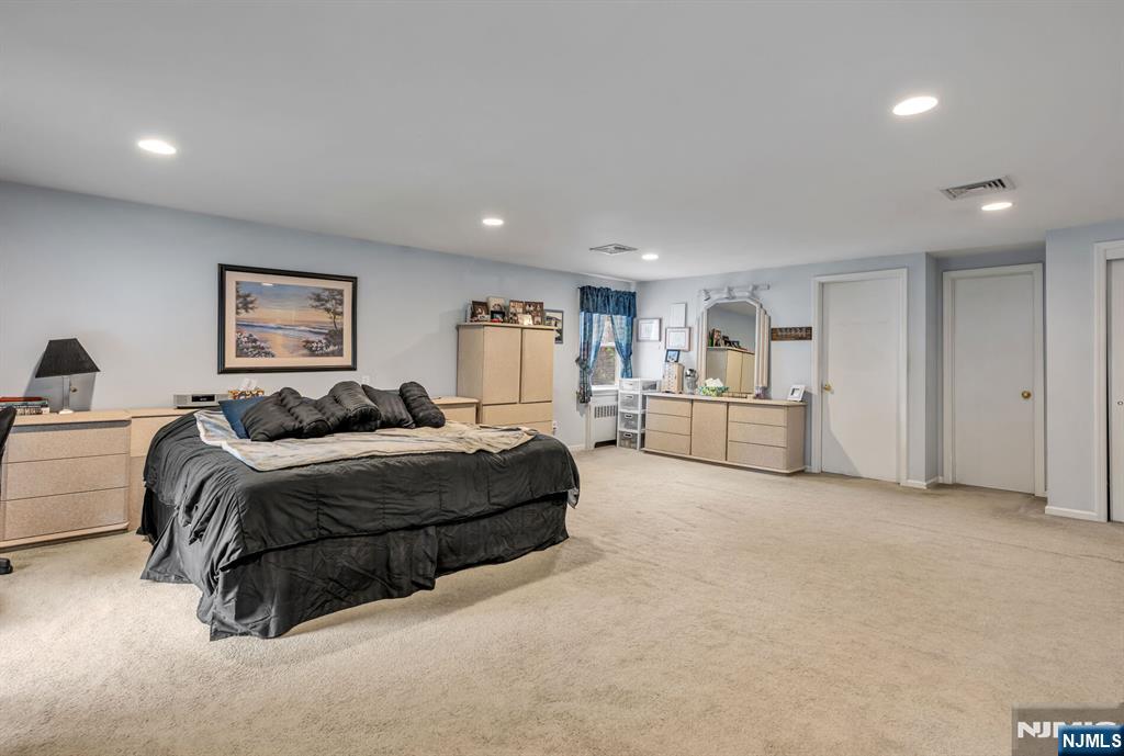799 Millbrook Road River Edge, NJ 07661 - Photo 17 of 49