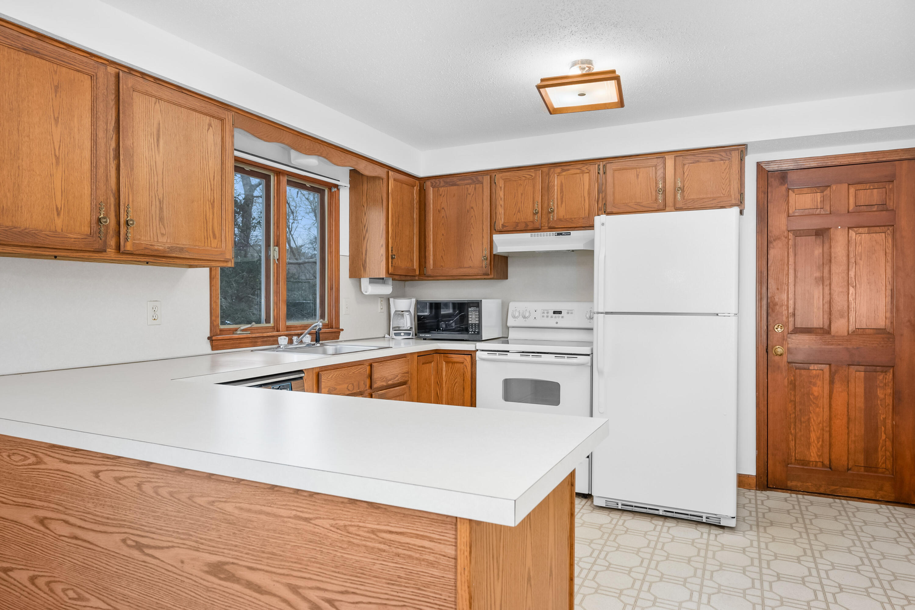 95 Valley Brook Road Centerville, MA 02632 - Photo 10 of 32 DSC_9439
