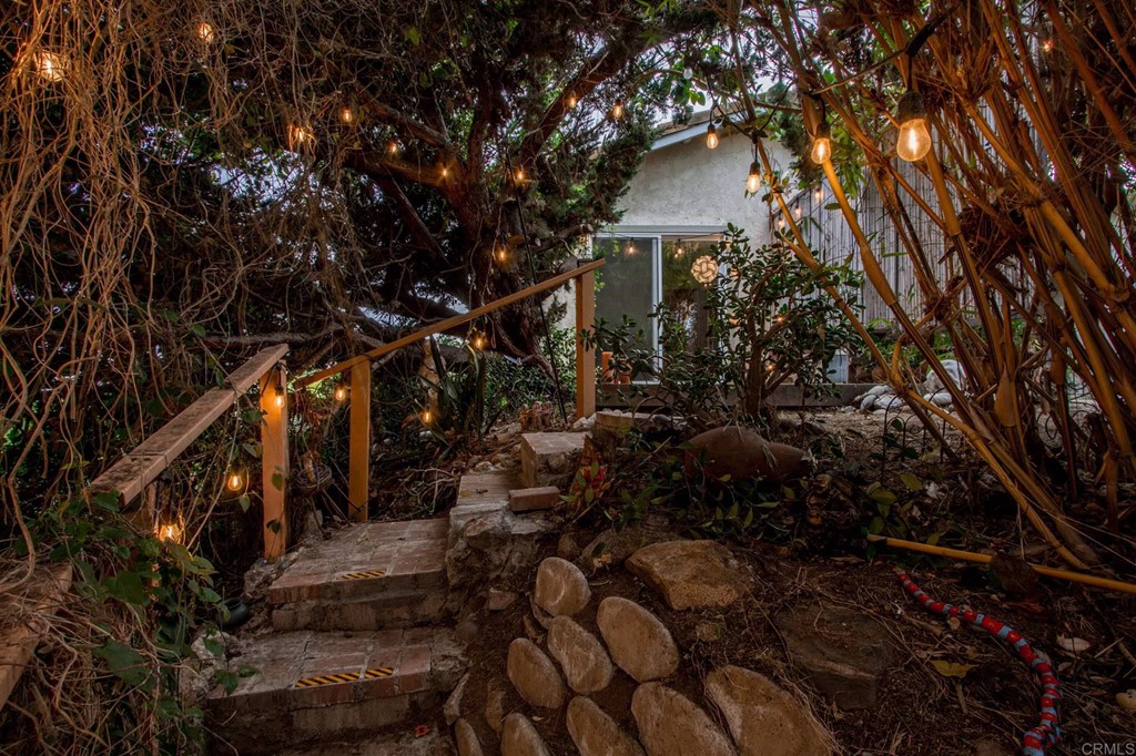 31256 Vía Puerta Del Sol Bonsall, CA 92003 - Photo 34 of 35