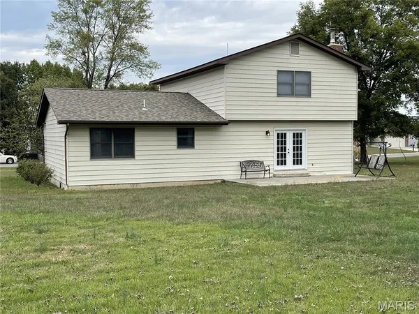 $279,500 | 106 Trainer Avenue, Cuba, MO 65453