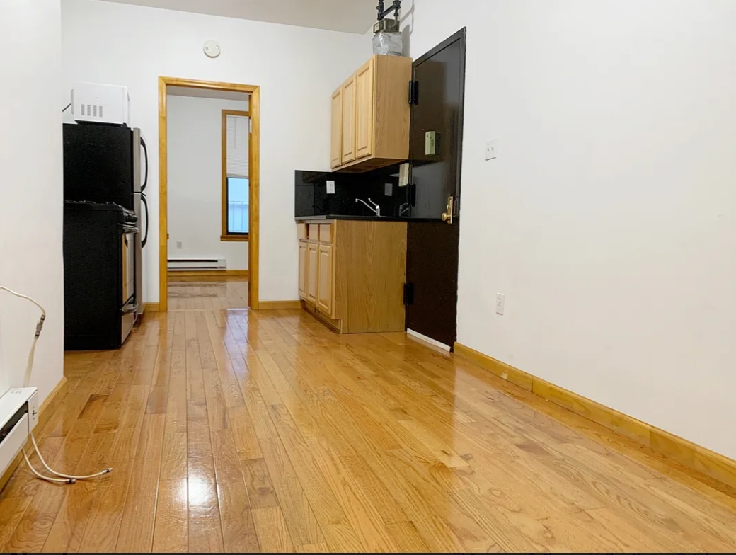 404 East 73rd Street, Unit 4 Manhattan, NY 10021 - Photo 3 of 5