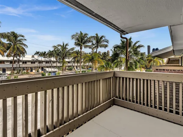 $918,000 | 3776 Northeast 166th Street, Unit 108, North Miami Beach, FL 33160