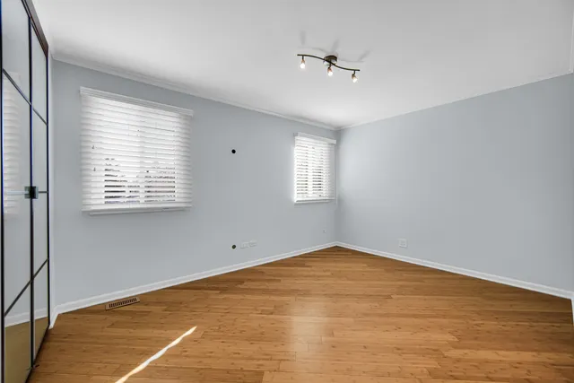 $325,000 | 6318 Prideham Street, Unit 6318, Downers Grove, IL 60516