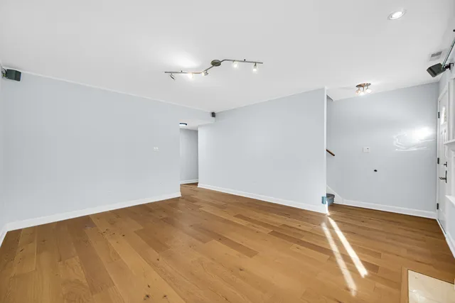 $325,000 | 6318 Prideham Street, Unit 6318, Downers Grove, IL 60516