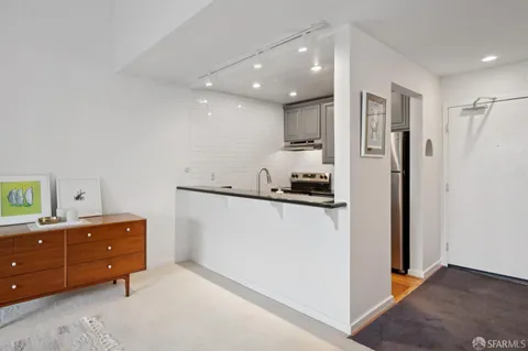 $649,900 | 5320 Diamond Heights Boulevard, Unit 305K, San Francisco, CA 94131