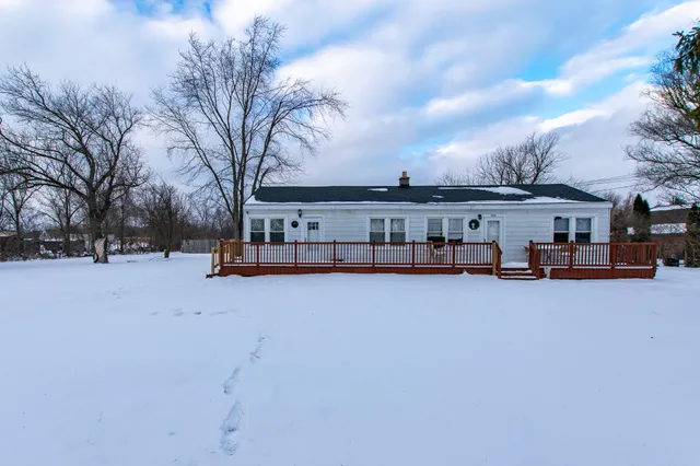 $1,100 | 3083 Ready Road, South Rockwood, MI 48179
