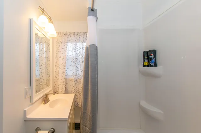 $1,100 | 3083 Ready Road, South Rockwood, MI 48179