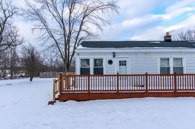 $1,100 | 3083 Ready Road, South Rockwood, MI 48179