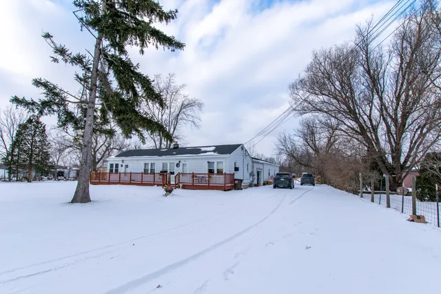 $1,100 | 3083 Ready Road, South Rockwood, MI 48179