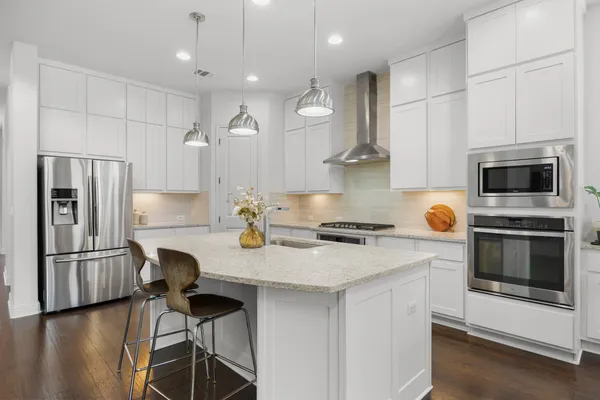 $1,024,000 | 12504 Cricoli Drive, Austin, TX 78739