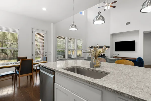 $1,024,000 | 12504 Cricoli Drive, Austin, TX 78739
