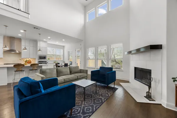 $1,024,000 | 12504 Cricoli Drive, Austin, TX 78739