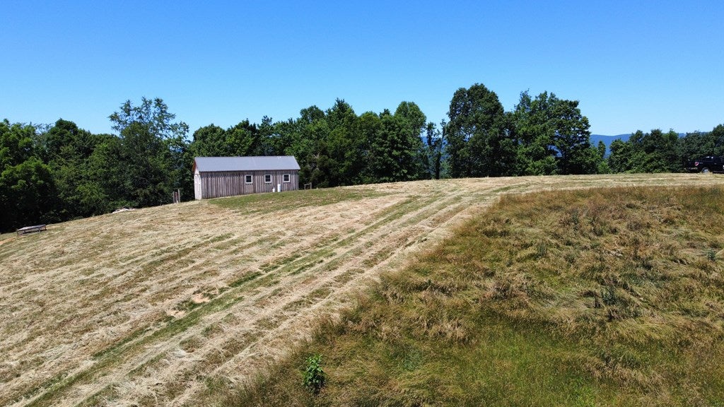 1551 Springdale Road, Unit E Pearisburg, VA 24134 - Photo 31 of 33 Gallery Image 31
