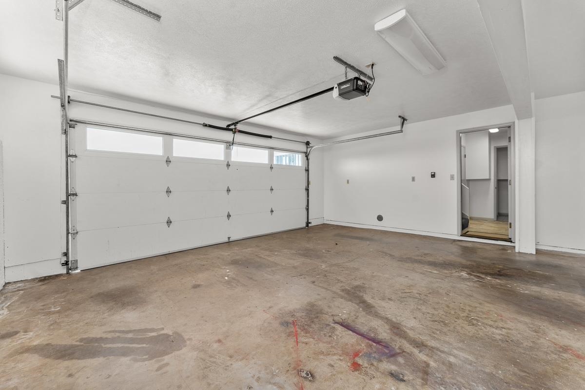 700 South Alu Road Wailuku, HI 96793 - Photo 33 of 42 a view of a garage