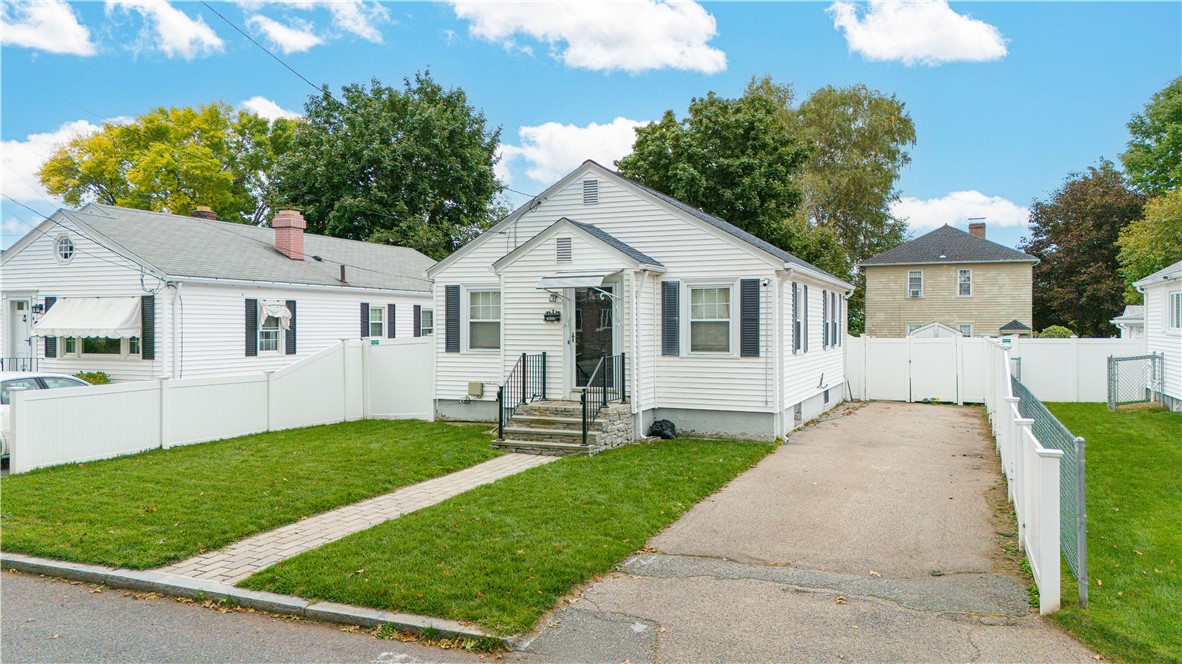 88 Mink Road Providence, RI 02908 - Photo 1 of 22