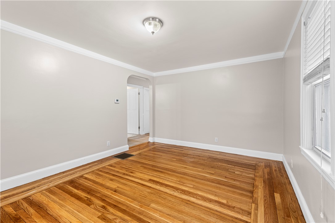88 Mink Road Providence, RI 02908 - Photo 5 of 22