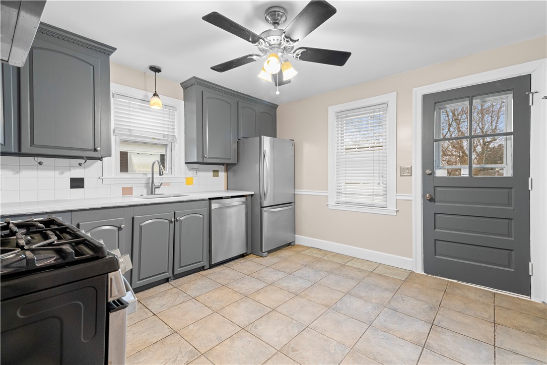 88 Mink Road Providence, RI 02908 - Photo 9 of 22