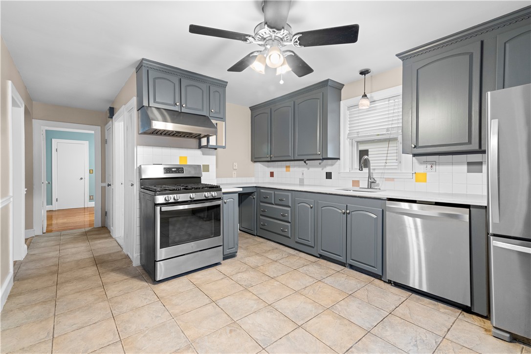88 Mink Road Providence, RI 02908 - Photo 10 of 22