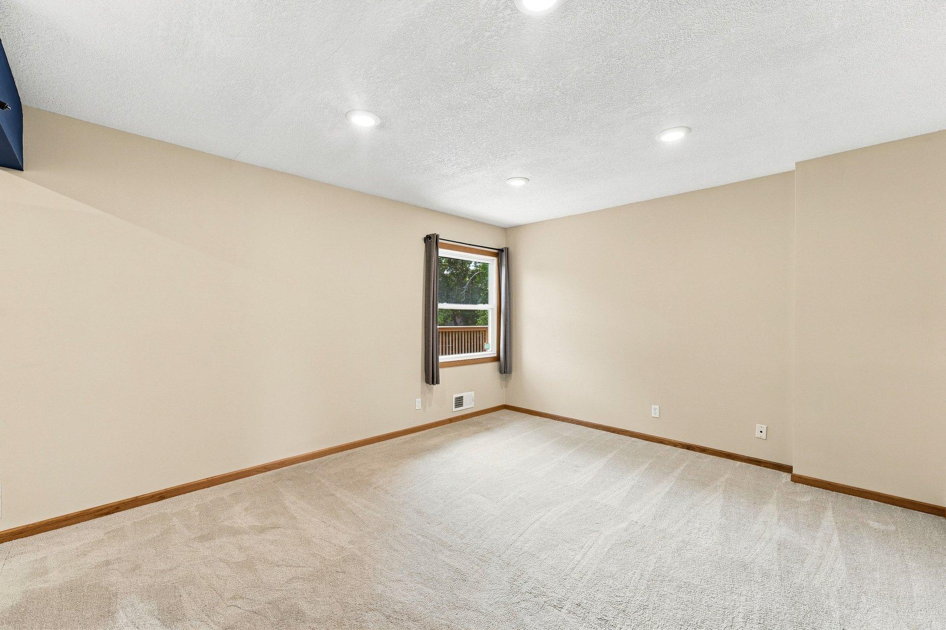 3996 Rahn Road Eagan, MN 55122 - Photo 30 of 63 Gallery Image 30
