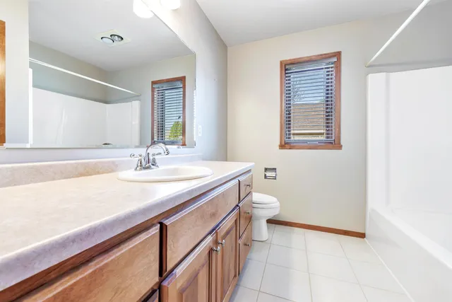 $449,900 | 479 Earnhardt Court, Green Bay, WI 54311