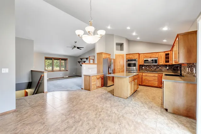 $449,900 | 479 Earnhardt Court, Green Bay, WI 54311