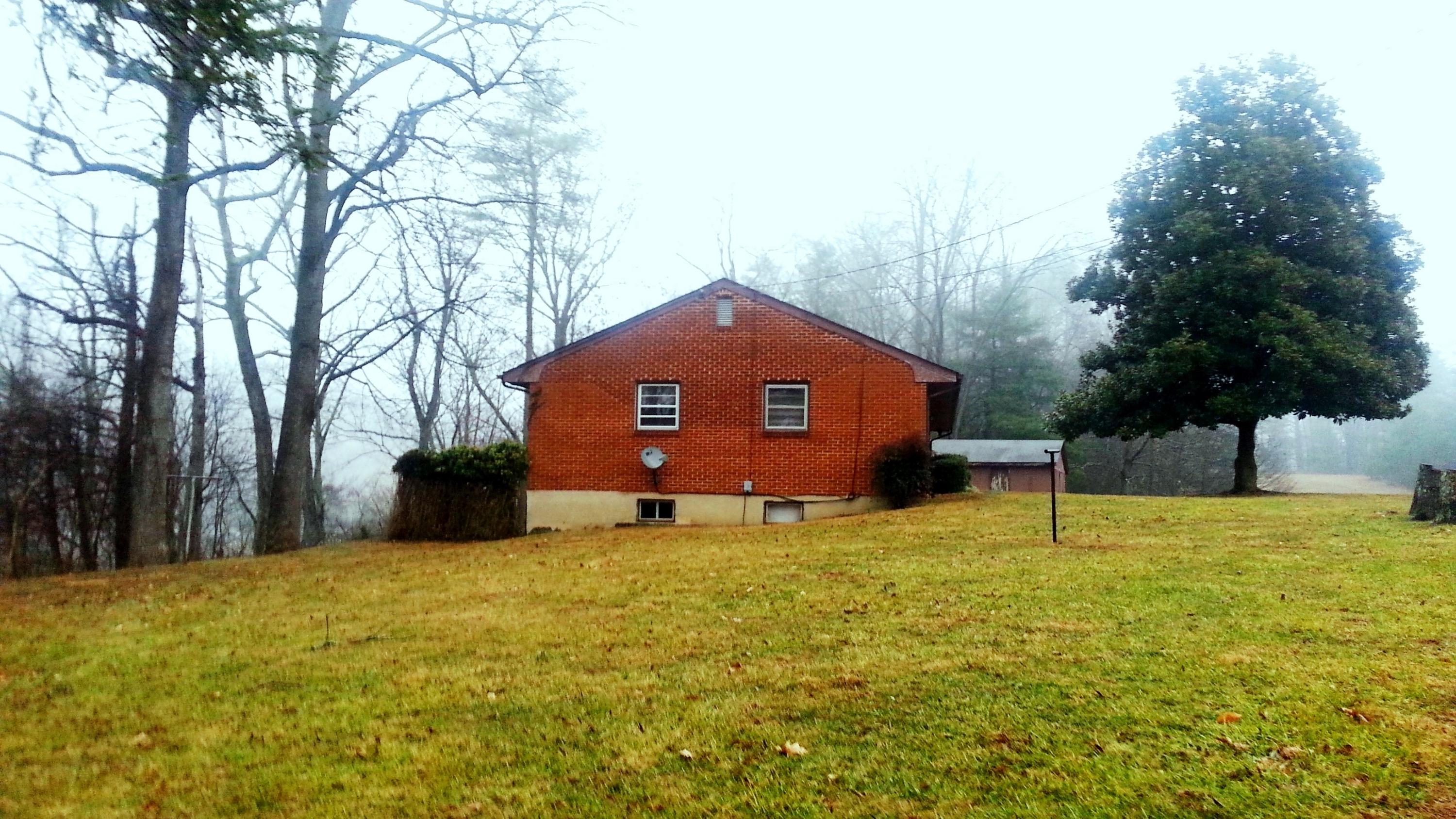 6170 Timber Bridge Road Roanoke, VA 24018 - Photo 18 of 21 18 SIDE OF HOUSE